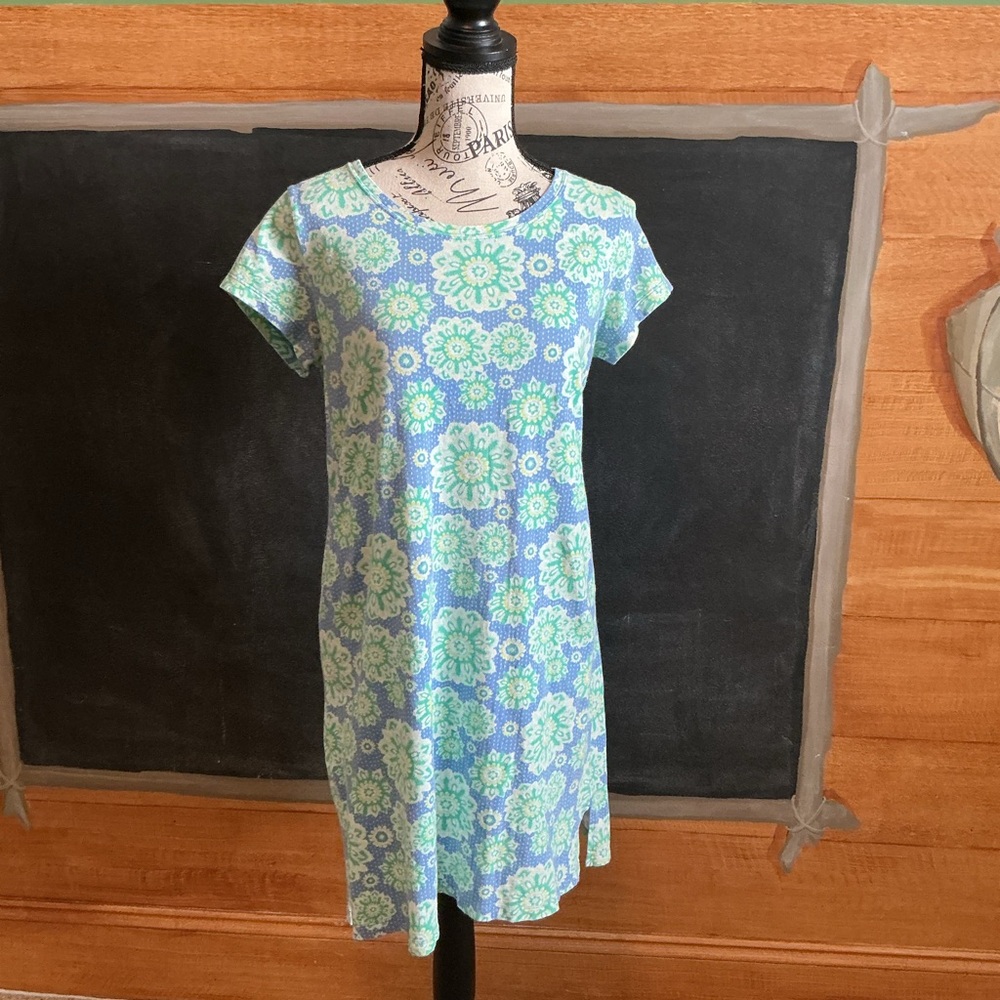 Vineyard Vines size small blue/green floral knit dress short sleeves